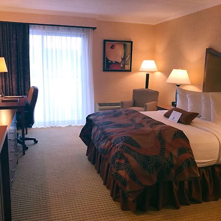 Best Western Plus Oswego Hotel And Conference Center Ngoại thất bức ảnh