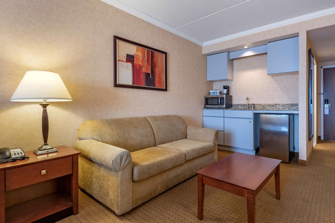 Best Western Plus Oswego Hotel And Conference Center Ngoại thất bức ảnh