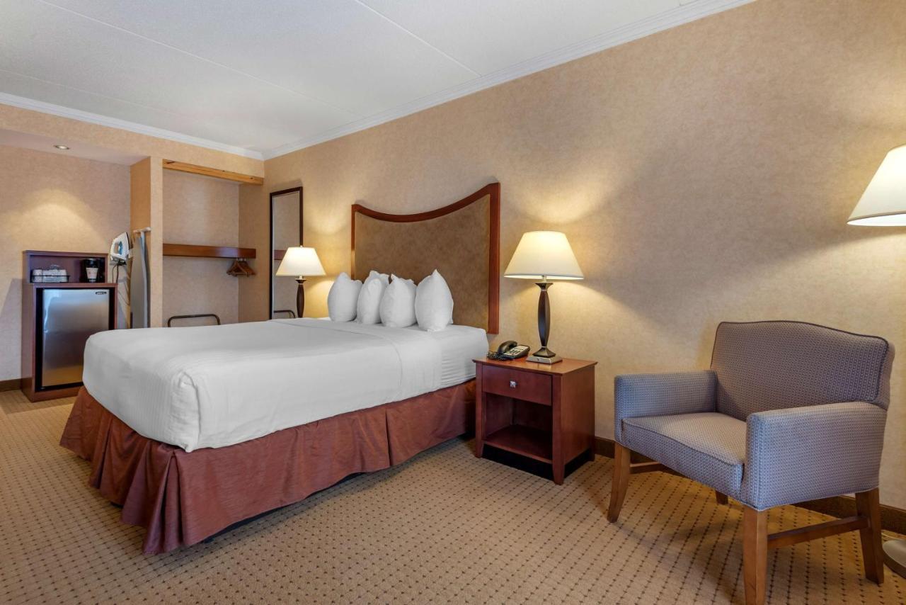 Best Western Plus Oswego Hotel And Conference Center Ngoại thất bức ảnh