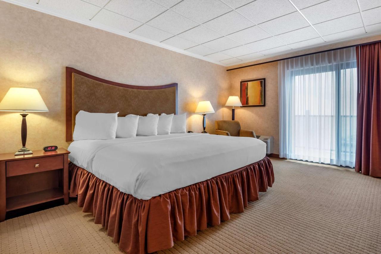 Best Western Plus Oswego Hotel And Conference Center Ngoại thất bức ảnh