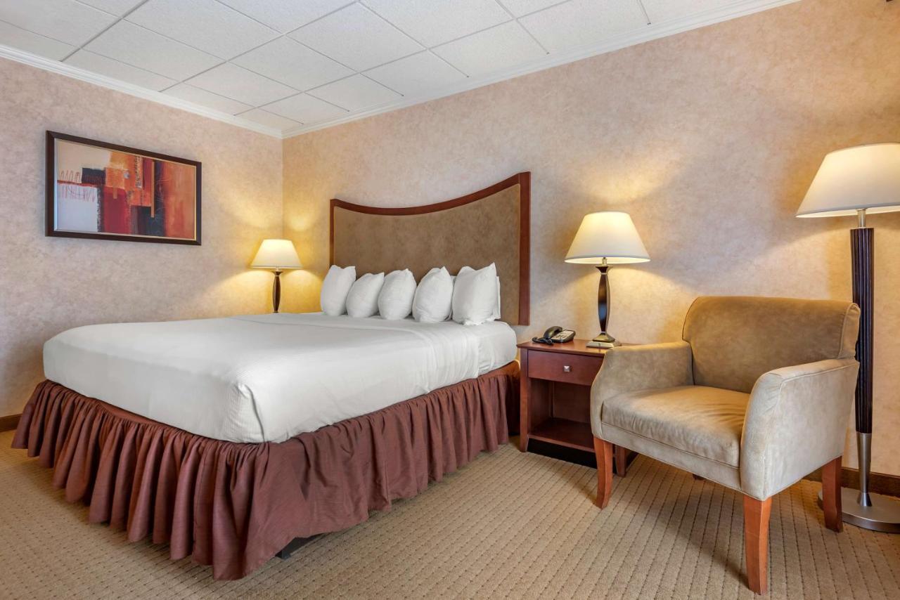 Best Western Plus Oswego Hotel And Conference Center Ngoại thất bức ảnh