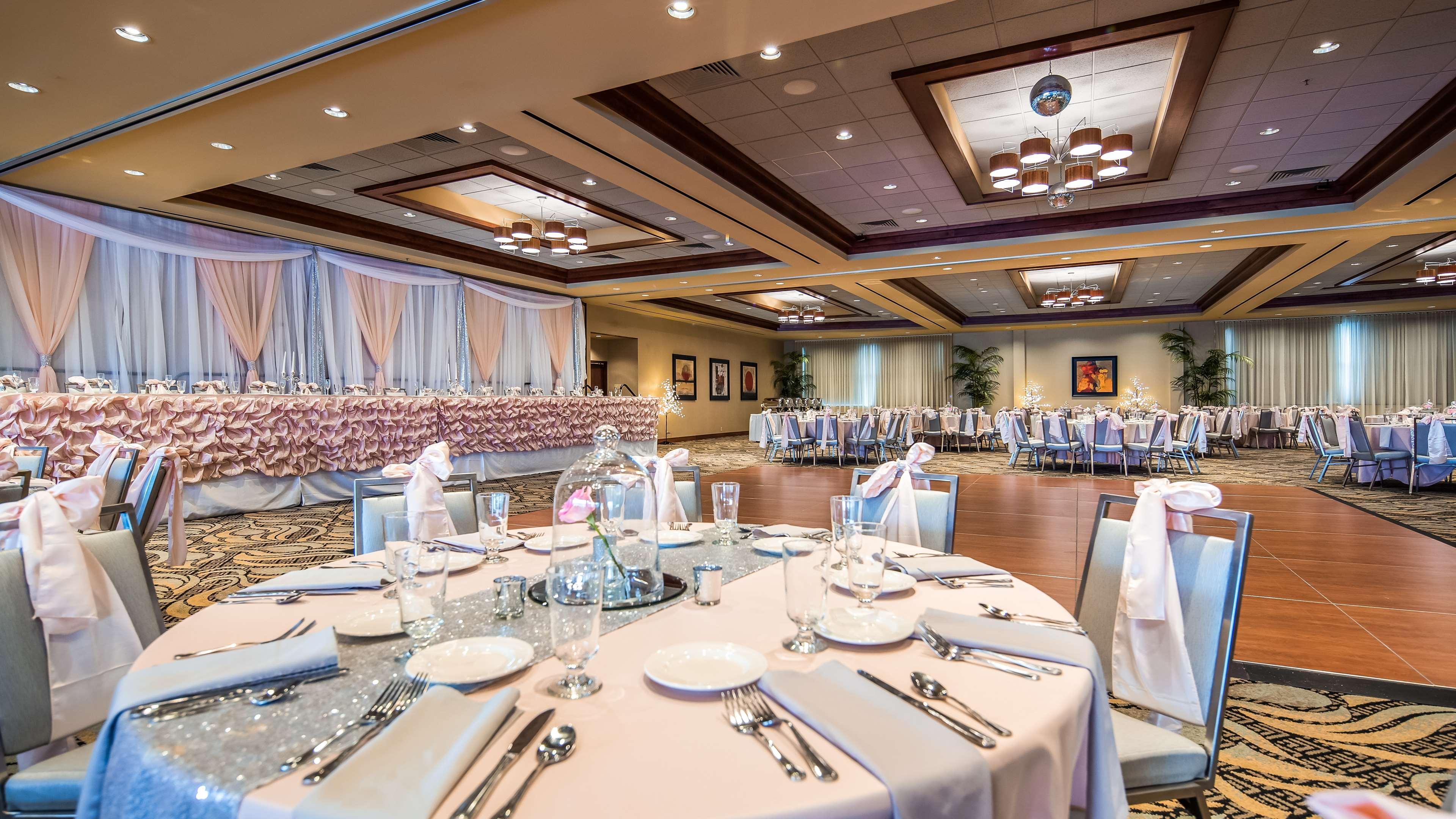 Best Western Plus Oswego Hotel And Conference Center Ngoại thất bức ảnh